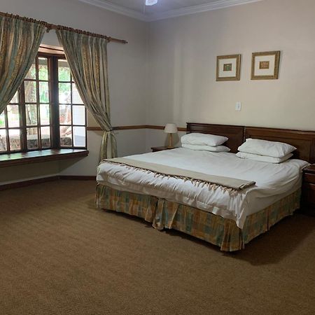 Pumulani Lodge Преторія Екстер'єр фото